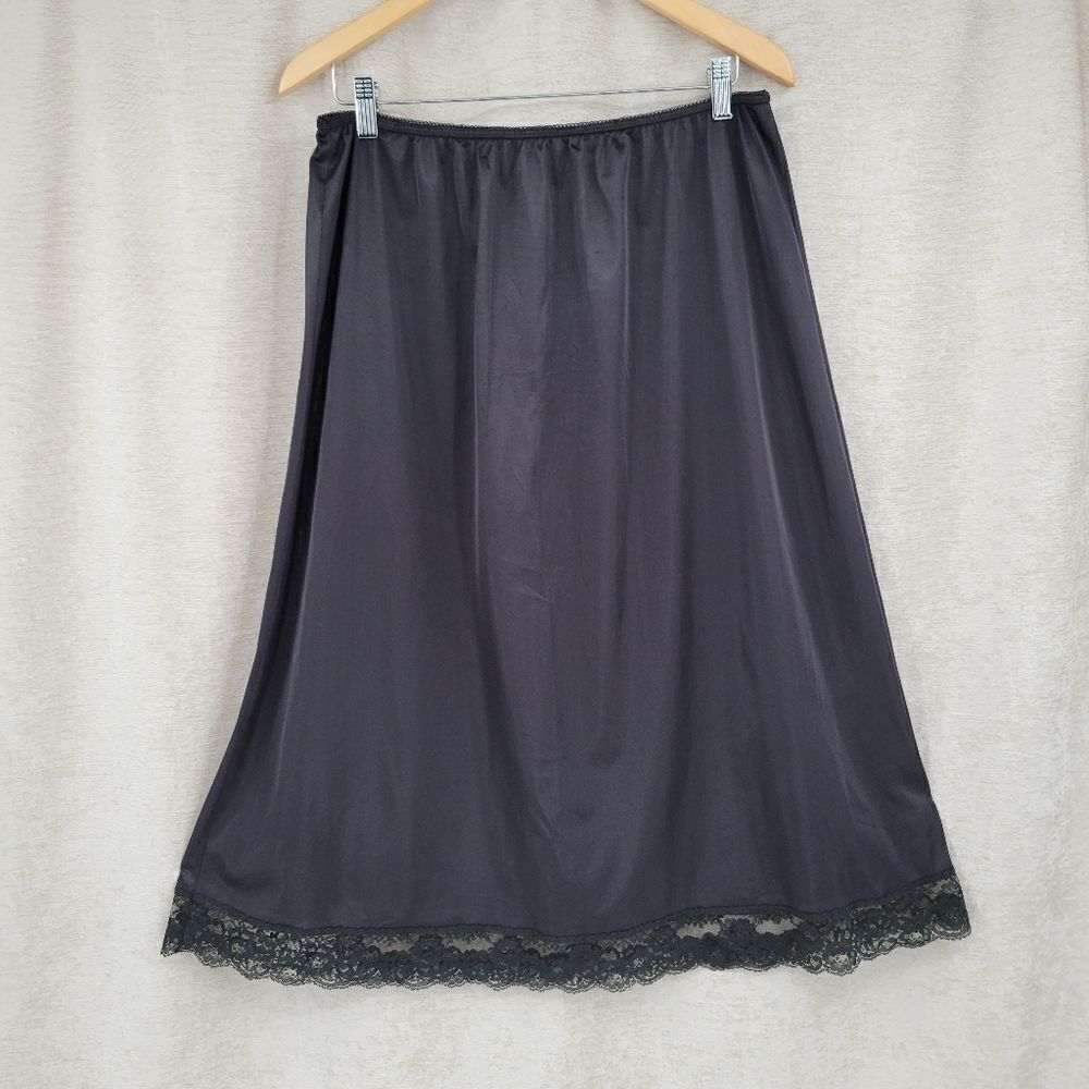 Sliperfection Black 1/2 Slip Skirt With lace trim